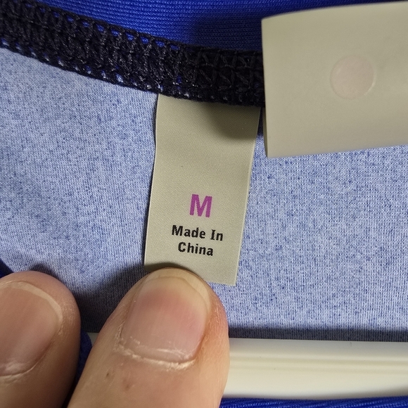 NWOT ATHLETA Blue,Black &White Striped Crop Top Rashguard UPF 50+Sz M TOP ONLY - Picture 6 of 13